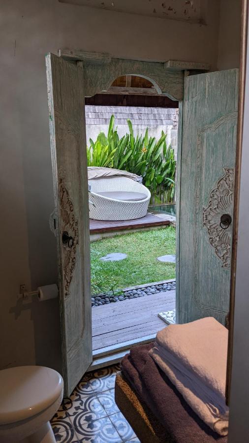 Villa Made West Seminyak Kültér fotó